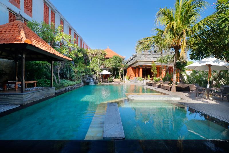Adi Dharma Hotel Legian - Havuz