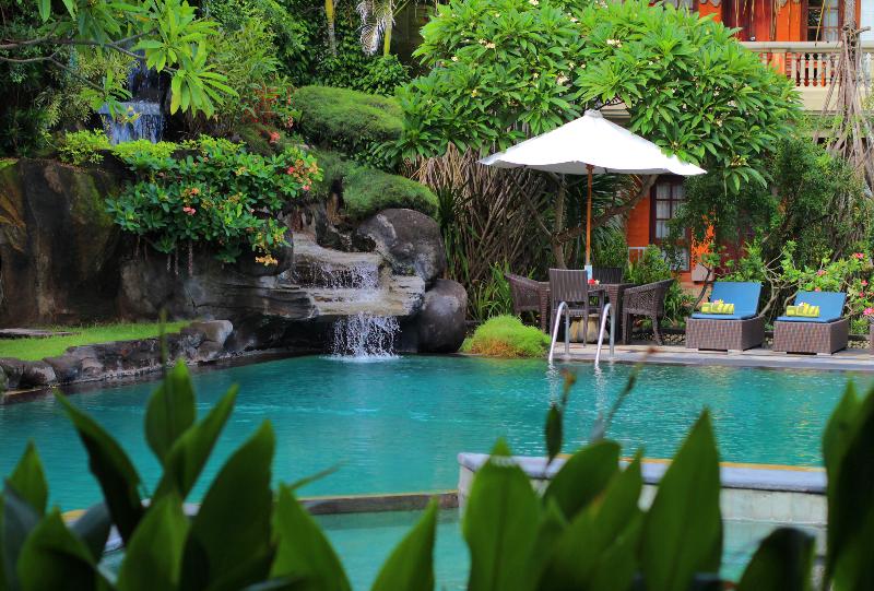 Adi Dharma Hotel Legian - Havuz