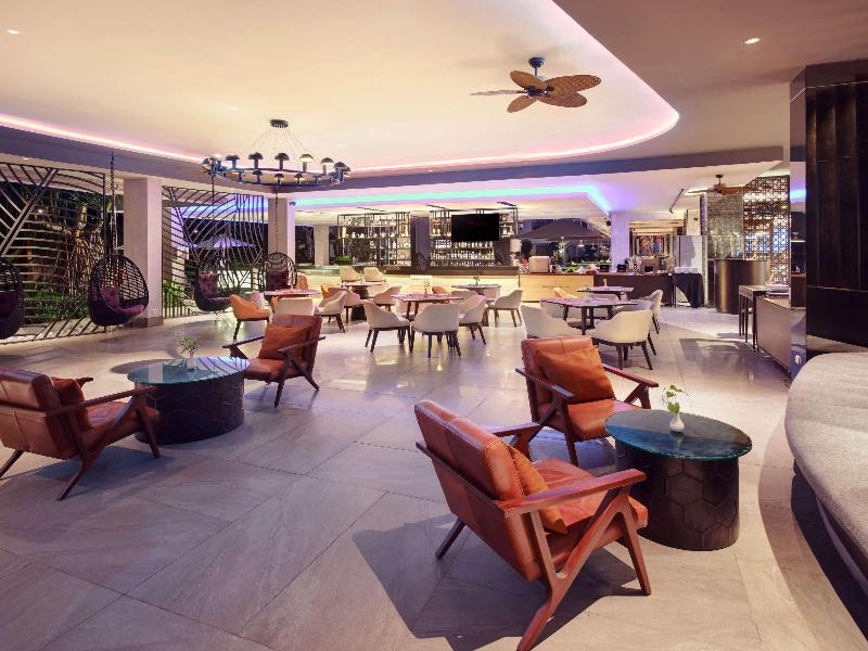 Grand Mercure Bali Seminyak - Bar