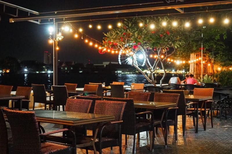 Away Bangkok Riverside Kene - Restoran