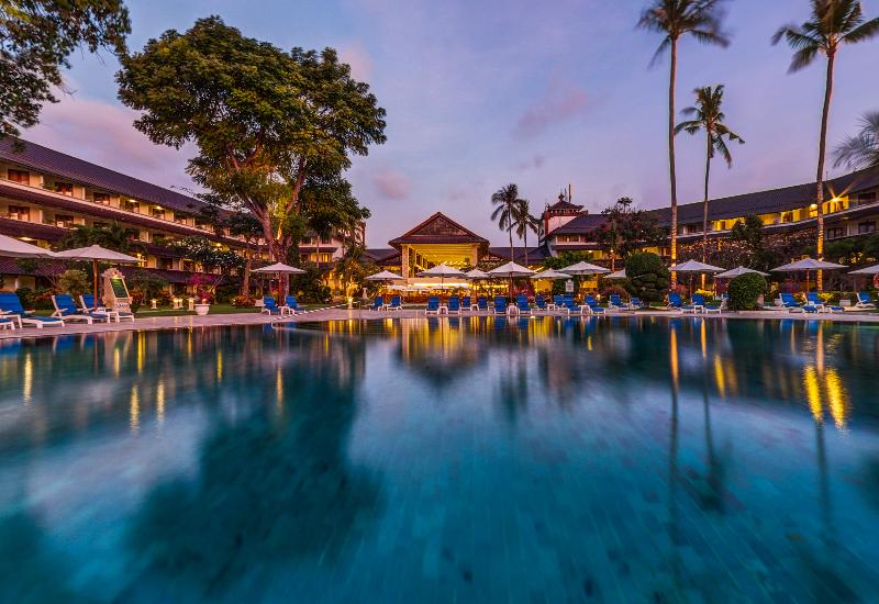 Discovery Kartika Plaza Hotel - Havuz