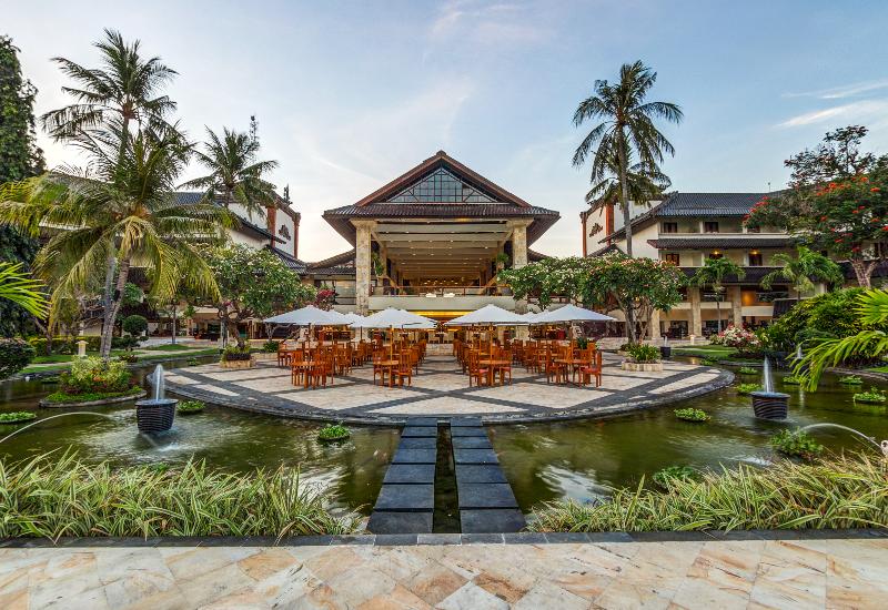 Discovery Kartika Plaza Hotel - Restoran