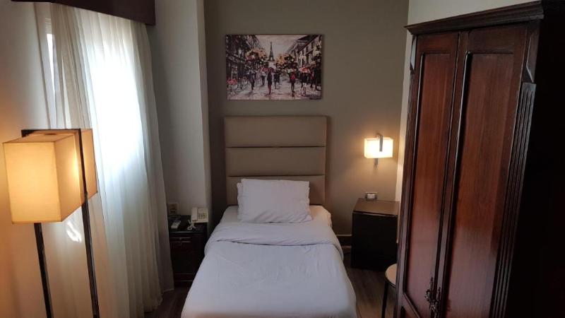 Green Plaza Inn - Oda
