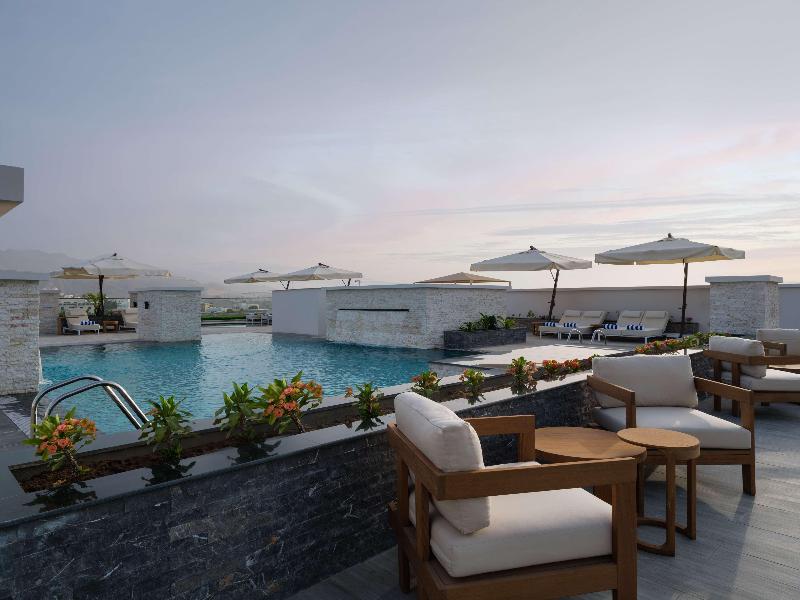 Doubletree By Hilton Muscat Qurum - Havuz
