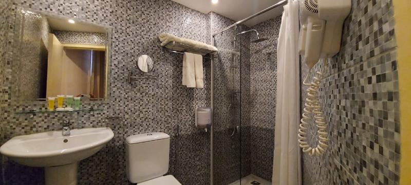 La Maison Hotel - Oda