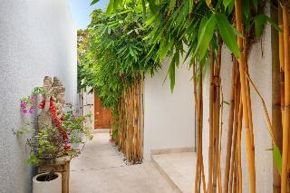 The Jimbaran Beach Villa by Ini Vie Hospitality fotoÄŸrafÄ±