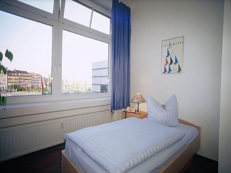 Hotel Am Schwedenkai Kiel - Oda
