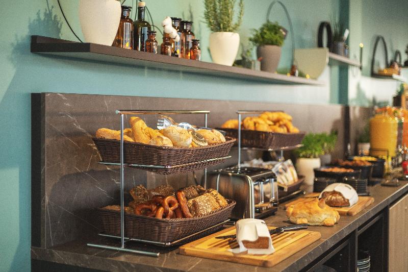 Holiday Inn - the niu, Cure Erlangen - Restoran