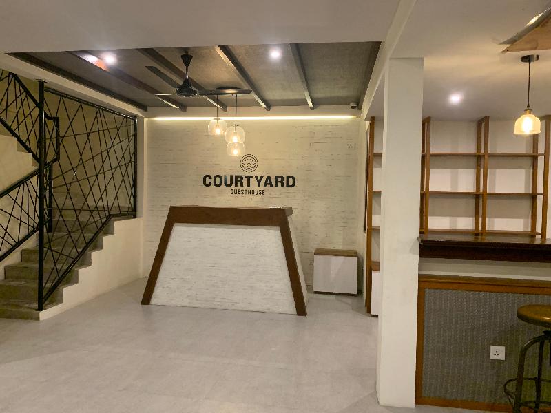 Courtyard Guesthouse - Lobi