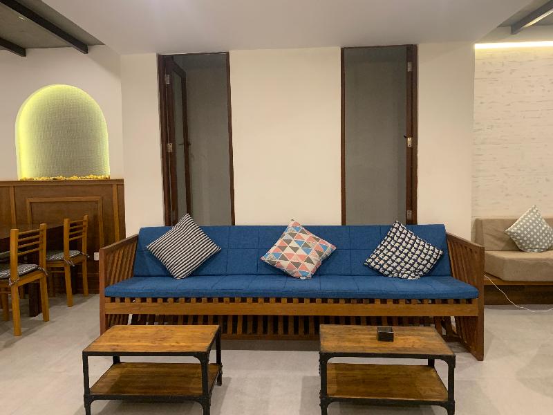 Courtyard Guesthouse - Lobi