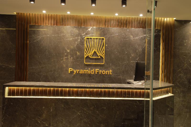 Pyramid Front Hotel - Lobi
