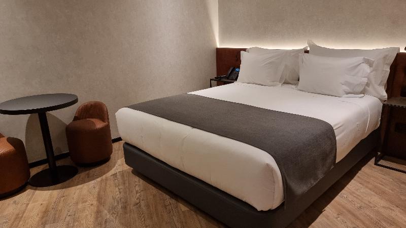 Hotel Principe Avila - Oda