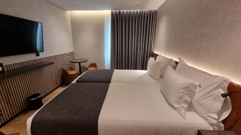 Hotel Principe Avila - Oda