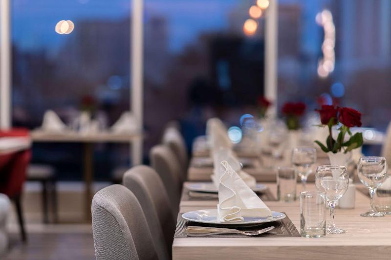 Ramada Riyadh King Fahd Road - Restoran