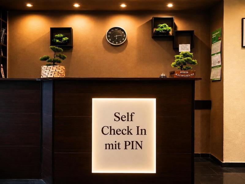 Hotel Mona - Genel