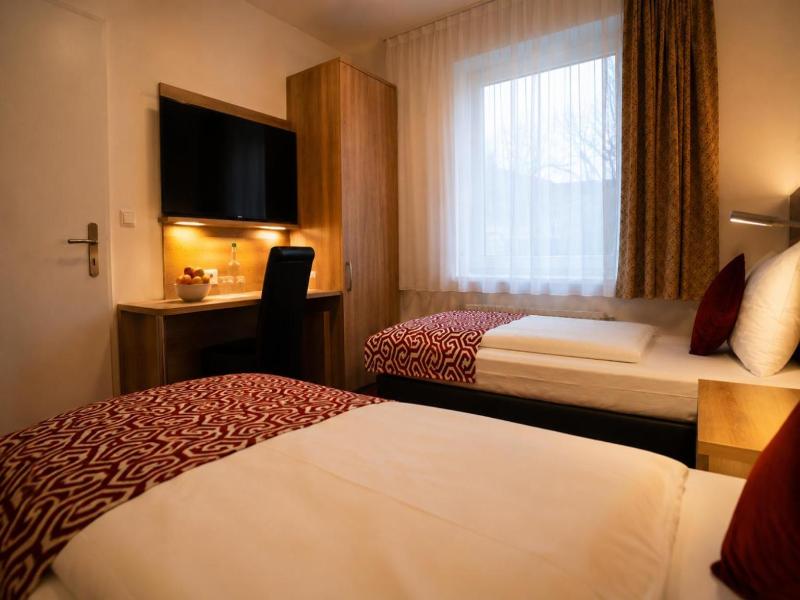 Hotel Mona - Genel