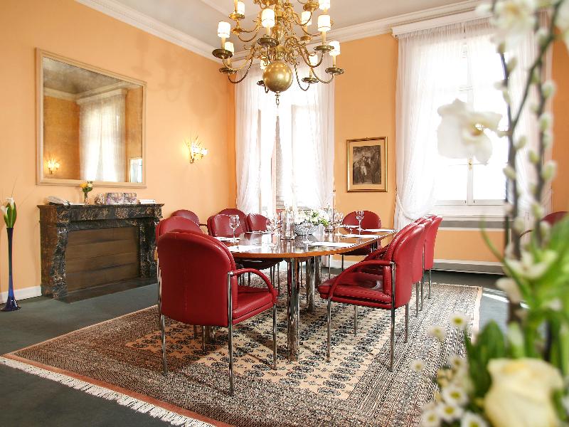 Villa Principe Leopoldo - Toplantı