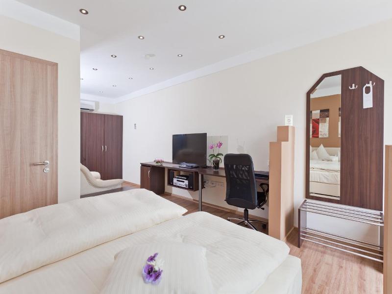 Landhotel Garni Engelhard - Genel