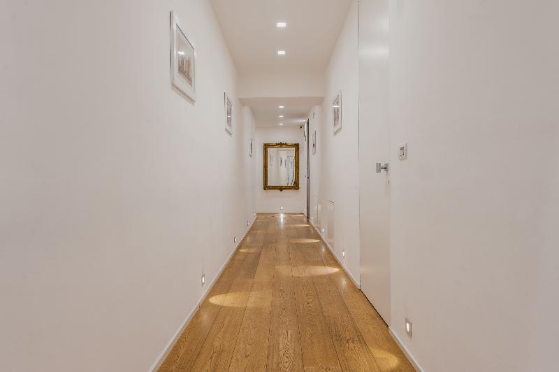Rg7 Apartments - Lobi
