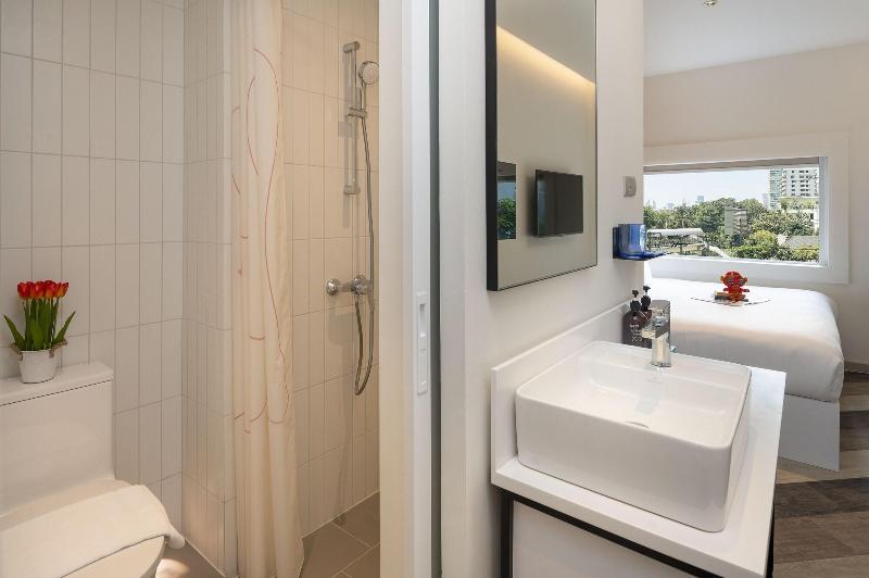 Jono Bangkok Asok Hotel - Oda