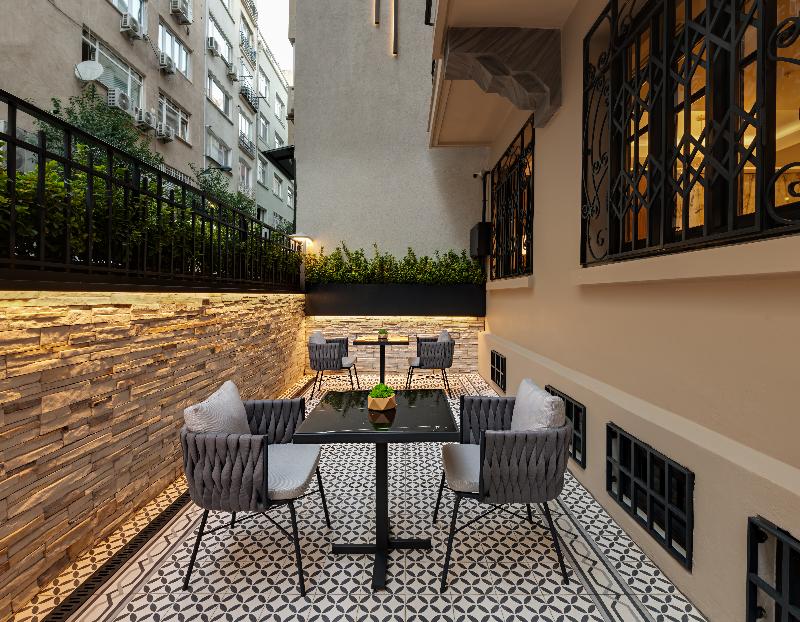 Gleam Collection Hotel - Genel