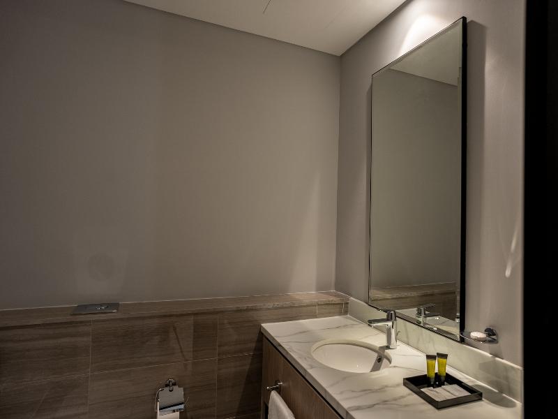 Damac Hills 2 Hotel, An Edge By Rotana Hotel - Oda