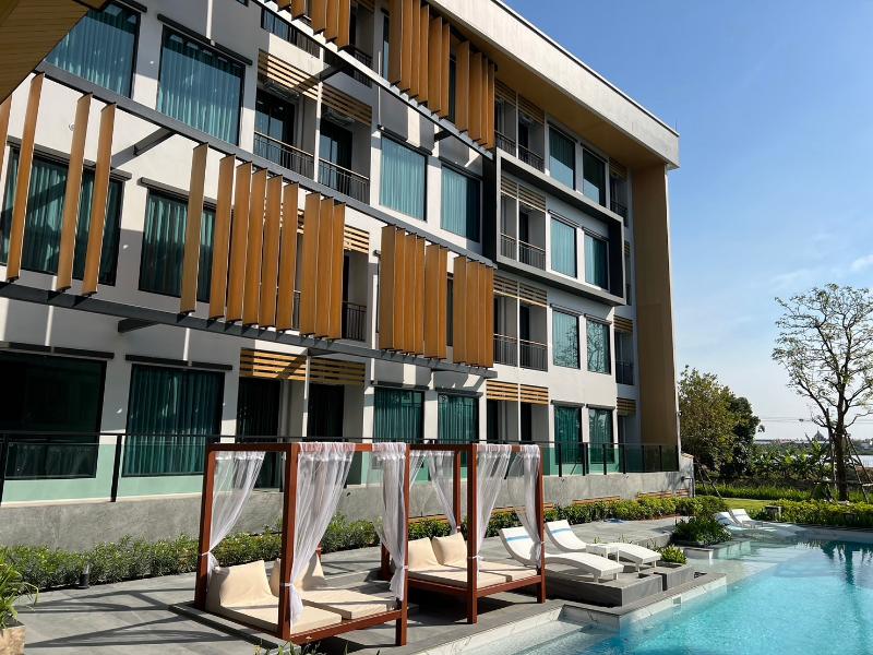Crystal Srivaree Suvarnabhumi Hotel - Havuz