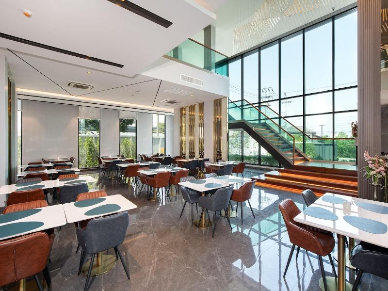Crystal Srivaree Suvarnabhumi Hotel - Restoran