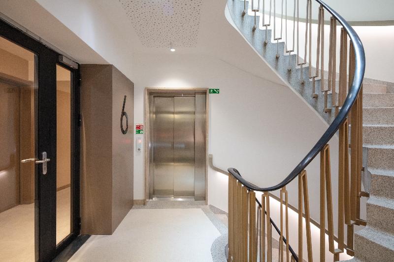 Hotel Acta The Clover - Lobi