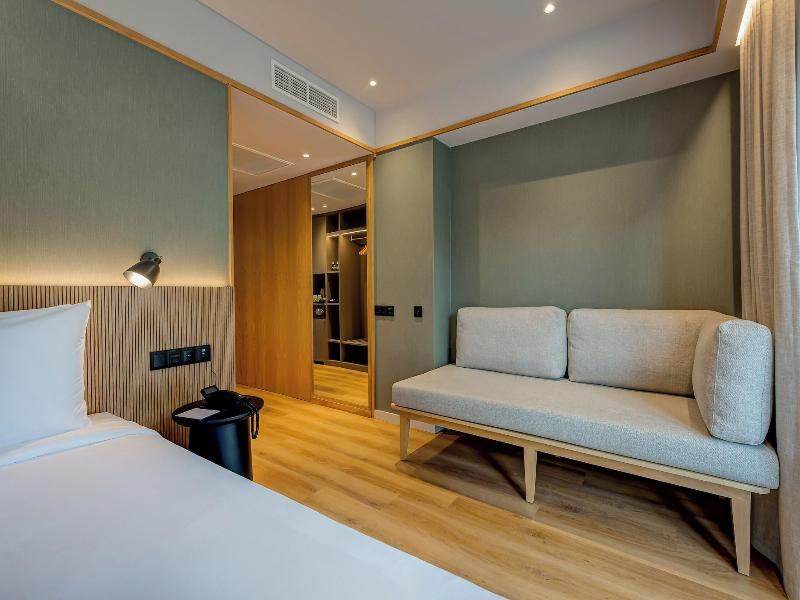 Hotel Acta The Clover - Oda