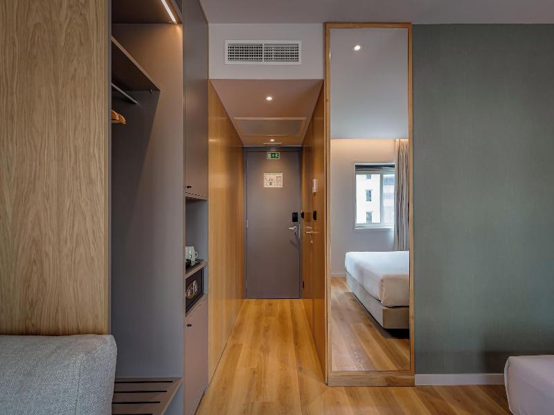 Hotel Acta The Clover - Oda