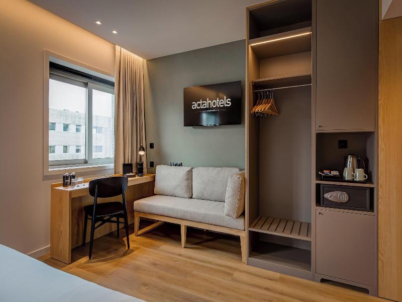 Hotel Acta The Clover - Oda