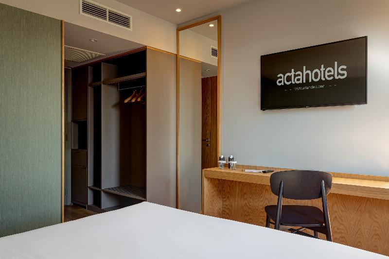 Hotel Acta The Clover - Oda
