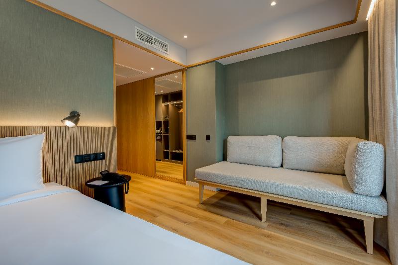 Hotel Acta The Clover - Oda