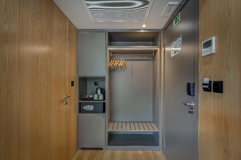 Hotel Acta The Clover - Oda