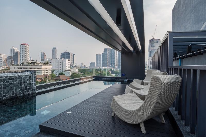 Voque Hotel & Serviced Residence Sukhumvit 51 - Havuz