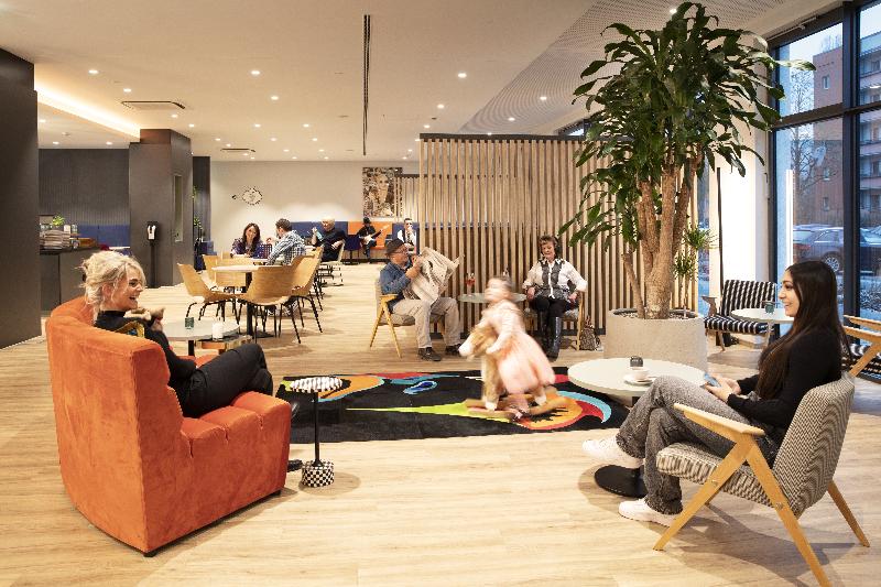 LOGINN Hotel Berlin Airport - Lobi