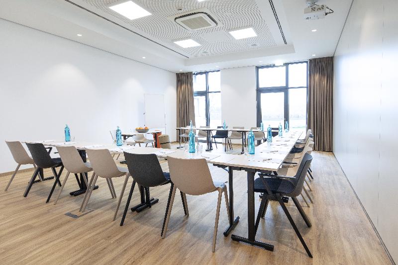 LOGINN Hotel Berlin Airport - Toplantı