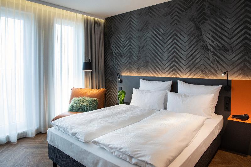 LOGINN Hotel Berlin Airport - Oda
