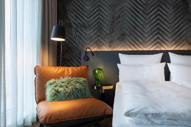 LOGINN Hotel Berlin Airport - Oda