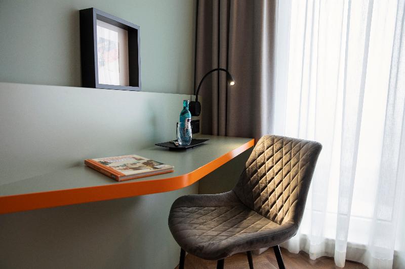LOGINN Hotel Berlin Airport - Oda