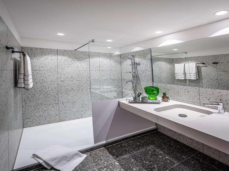 LOGINN Hotel Berlin Airport - Oda