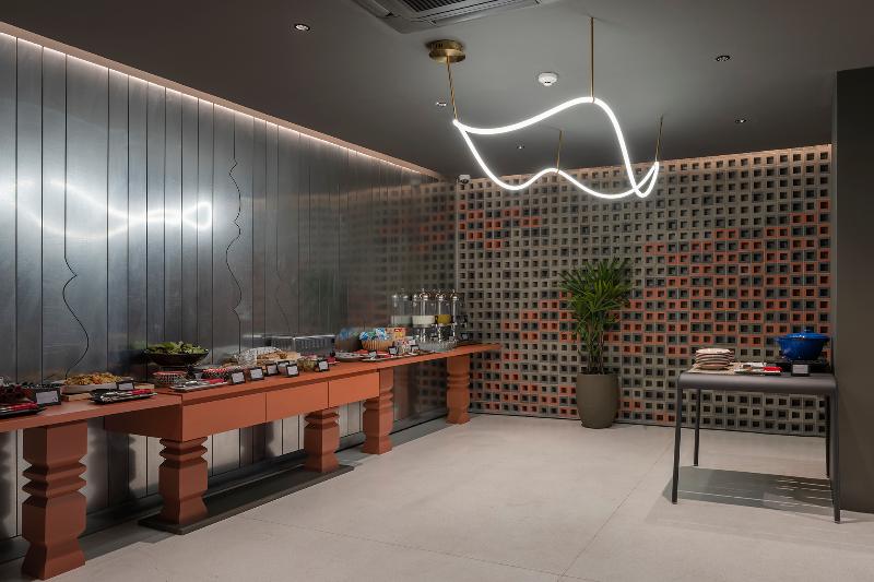 Lilit Bang Lumphu Hotel - Restoran