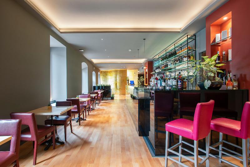 Fortyfive Squared - Bar