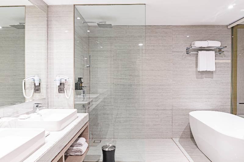 Platinum Hotel Tunjungan Surabaya - Oda