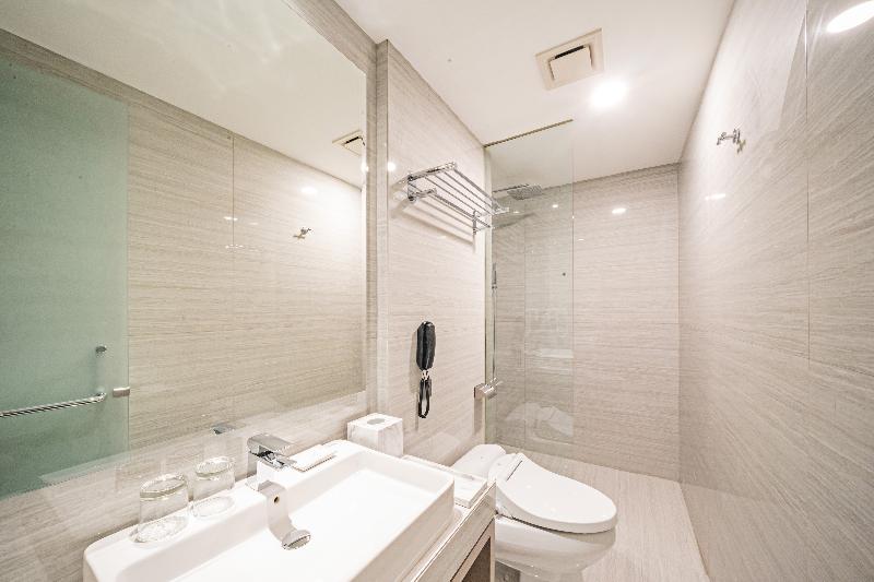 Platinum Hotel Tunjungan Surabaya - Oda