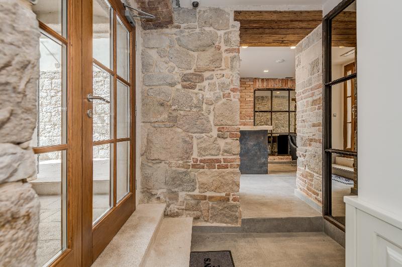 Stonemasons Heritage - Lobi