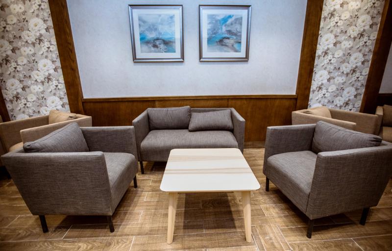 Sky View Suites Hotel - Lobi
