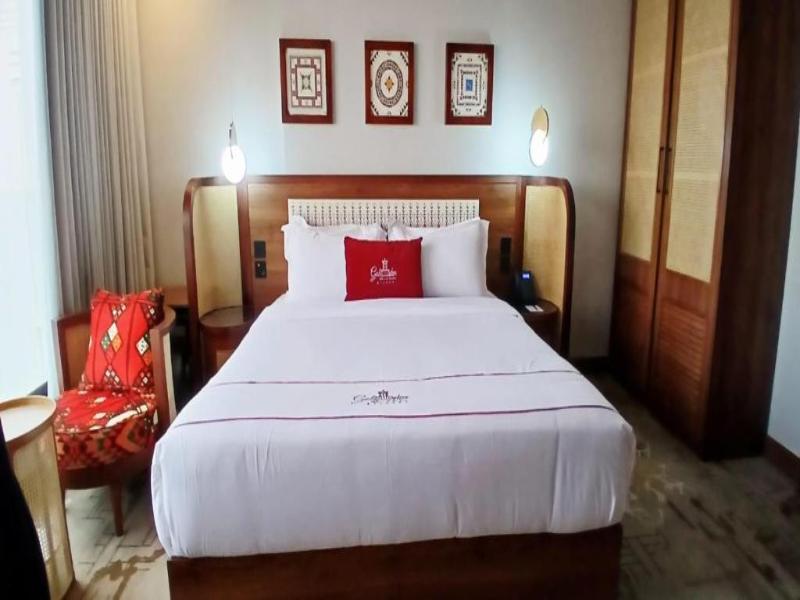 Golden Balcony Hotel - Oda