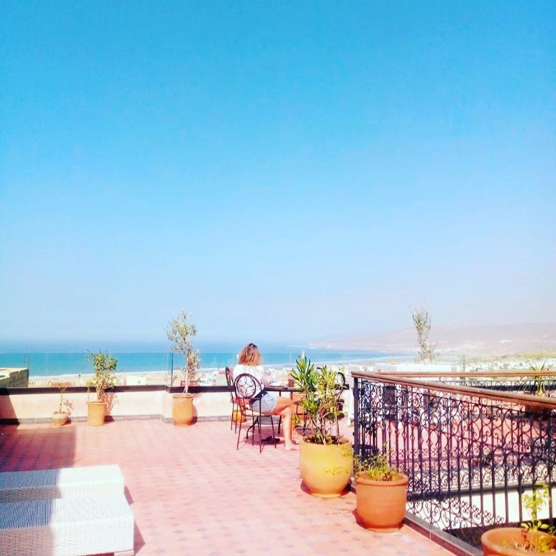 Riad Dlim - Genel